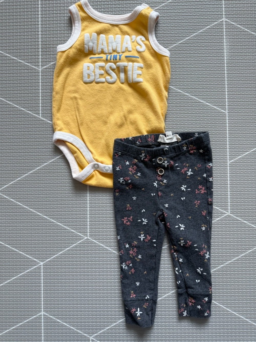 Jessica Simpson|Baby girl set,'Mama's Tiny Bestie' Bodysuit & Ditsy Floral pants